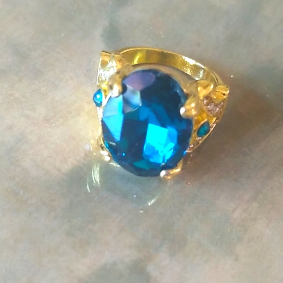 Cocktail Ring Jewelry - Turquoise Topaz Gold Tone Costume Cocktail Statement Ring SZ 6